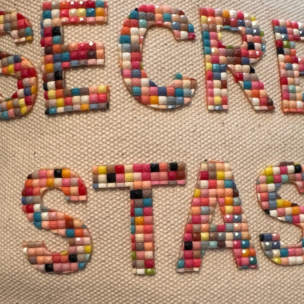 Colorful Embellished Pouch - Picture 7 of 7